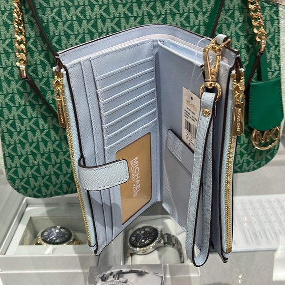 MICHAEL KORS LARGE DOUBLE ZIP WRISTLET WALLET PHONE CASE CLUTCH
Vista Blue - Picture 9 of 16